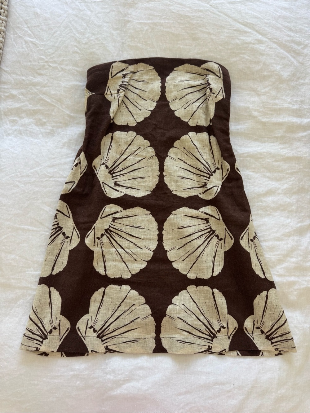 Abercrombie & Fitch Strapless Brown Dress with Cream Shell Print